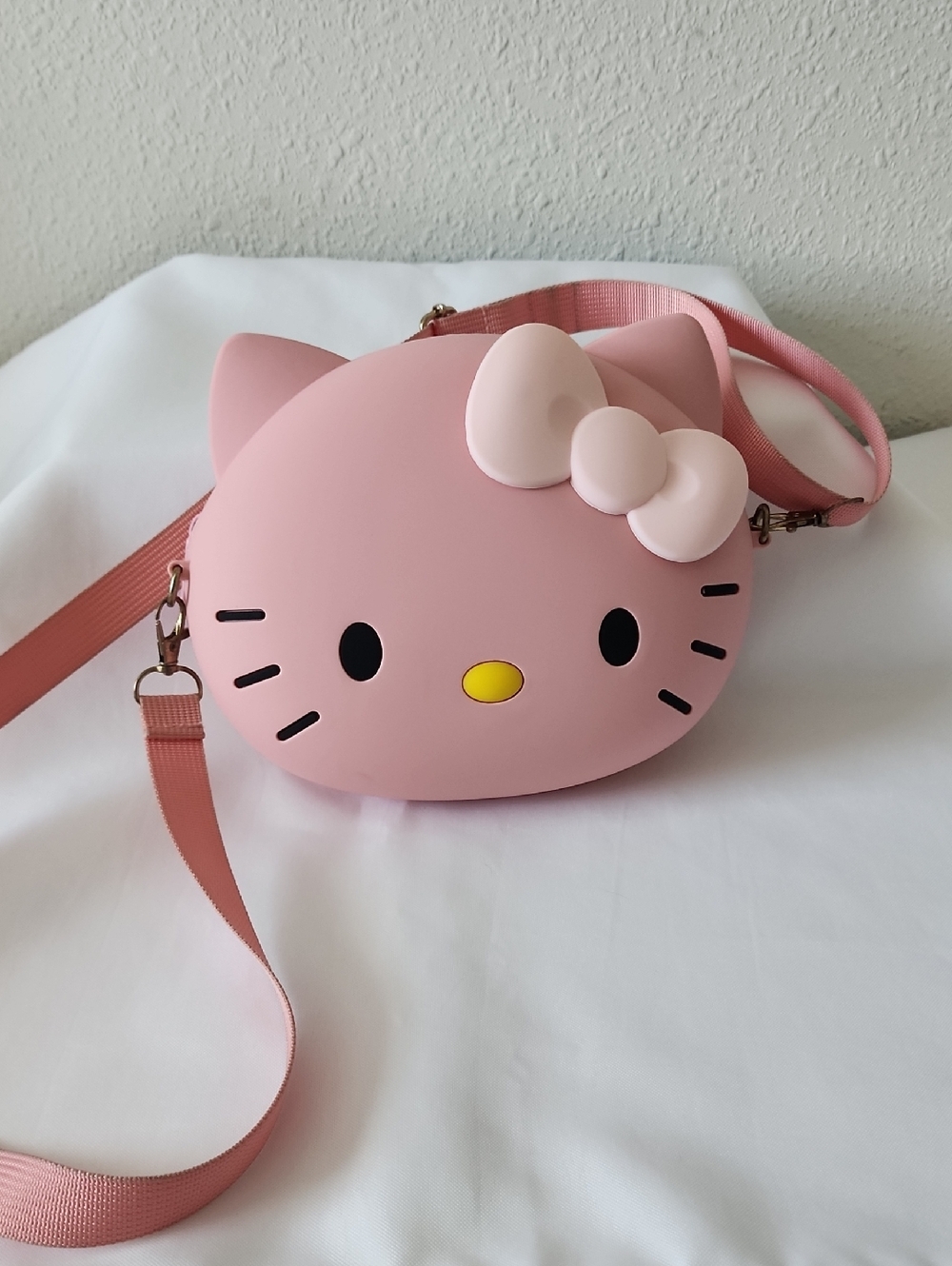 Hello Kitty Crossbody Bag with Bow